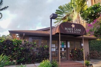 3740 Lower Honoapiilani Rd, Unit E204 in Lahaina, HI - Foto de edificio - Building Photo