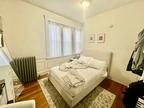 322 Saint Paul St, Unit 1 in Brookline, MA - Building Photo - Building Photo