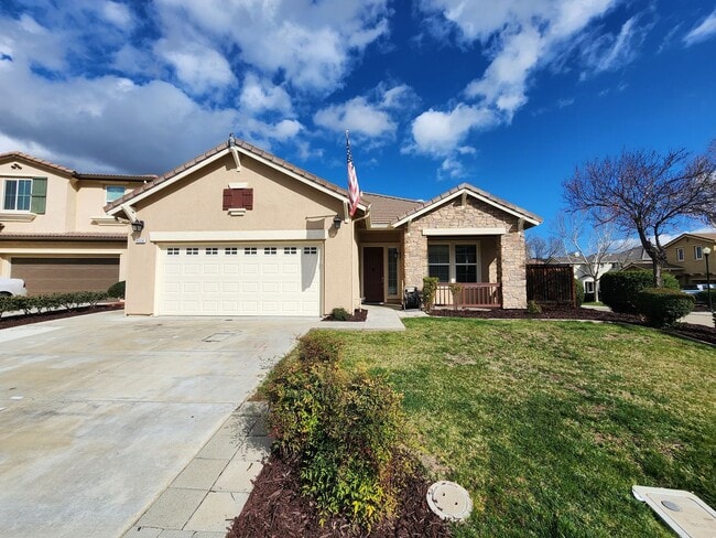 9528 California Oak Cir in Patterson, CA - Building Photo - Building Photo