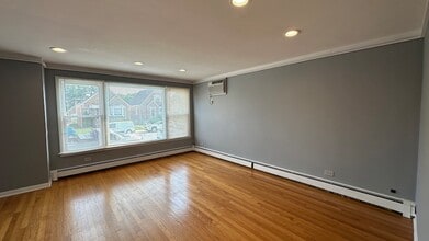 6118 W Gunnison St, Unit 1 in Chicago, IL - Building Photo - Building Photo