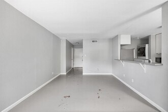 2315 Burleson Rd in Austin, TX - Building Photo - Building Photo