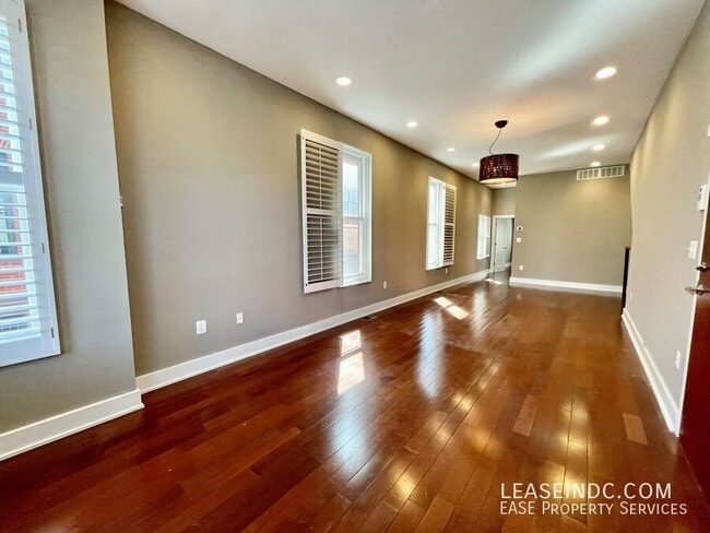 1004 N St NW in Washington, DC - Building Photo - Building Photo