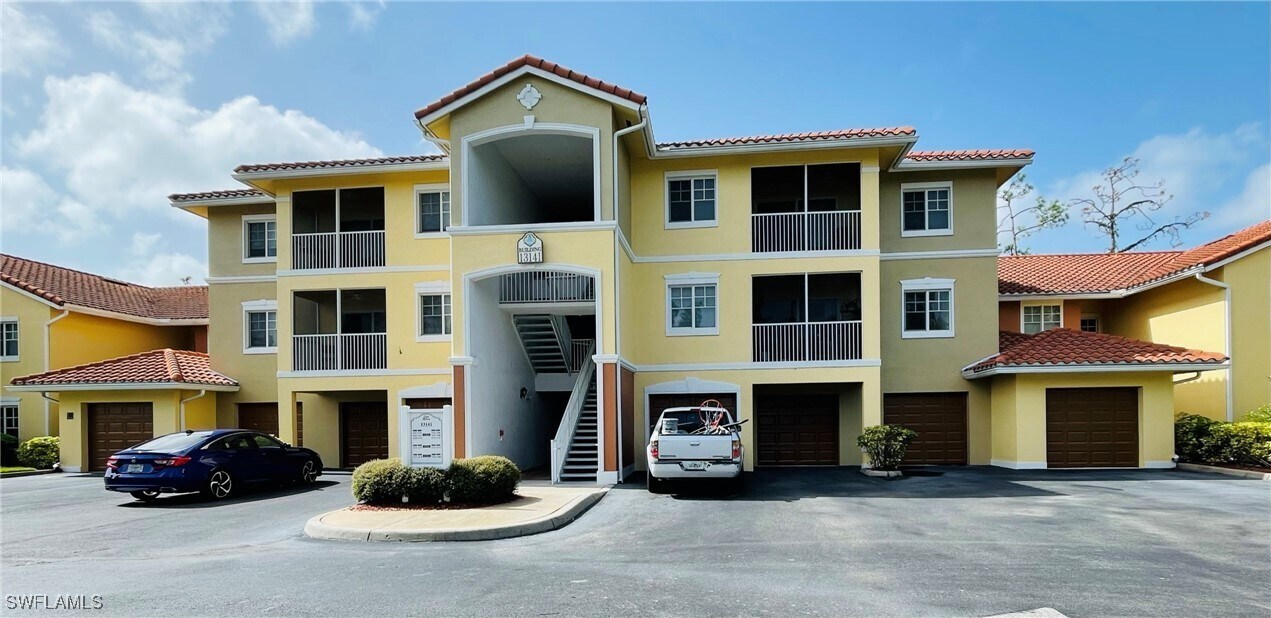 13141 Bella Casa Cir in Ft. Myers, FL - Building Photo
