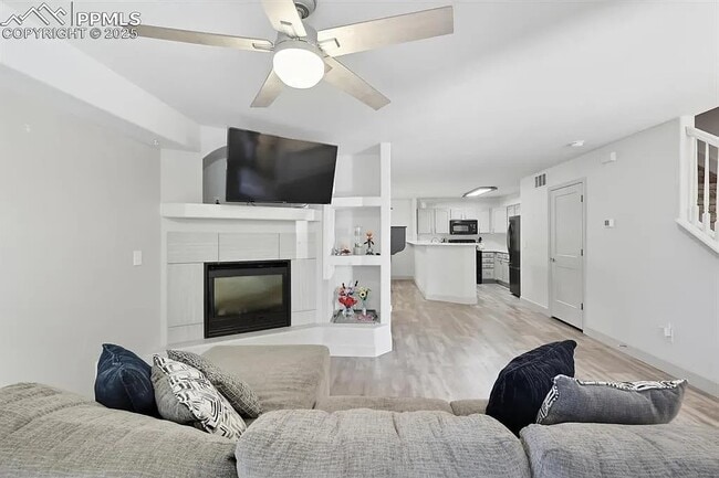 2250 E La Salle St, Unit 102 in Colorado Springs, CO - Building Photo - Building Photo