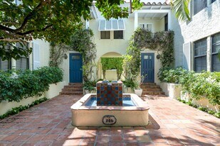 260 Oleander Ave in Palm Beach, FL - Building Photo