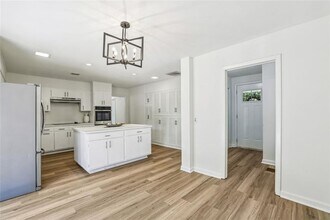 3705 Donaldson Dr NE in Atlanta, GA - Building Photo - Building Photo
