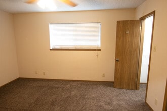 5104 Westmore Ave in West Orange, TX - Building Photo - Building Photo