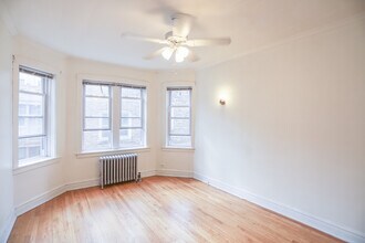 2113 N Mozart St, Unit #1N in Chicago, IL - Building Photo - Building Photo