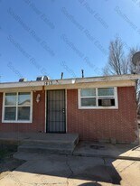 1413 W 10th St in Clovis, NM - Building Photo