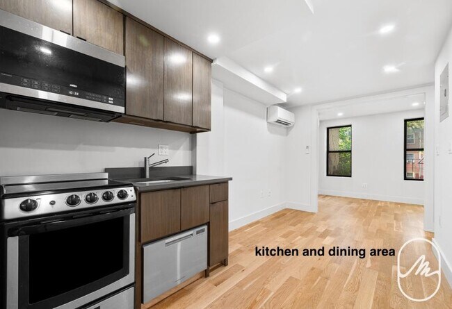 738 E 6th St in New York, NY - Building Photo - Building Photo