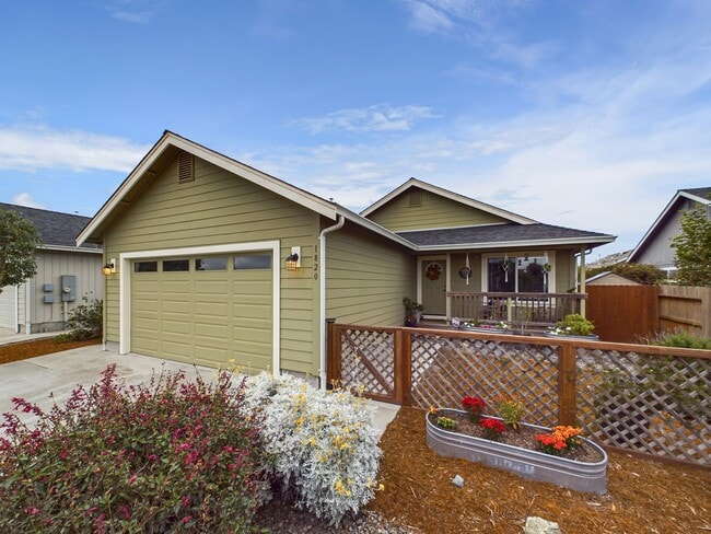 property at 1820 Linda Way