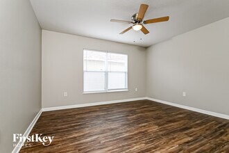 10915 Banyan Wood Way in Riverview, FL - Building Photo - Building Photo