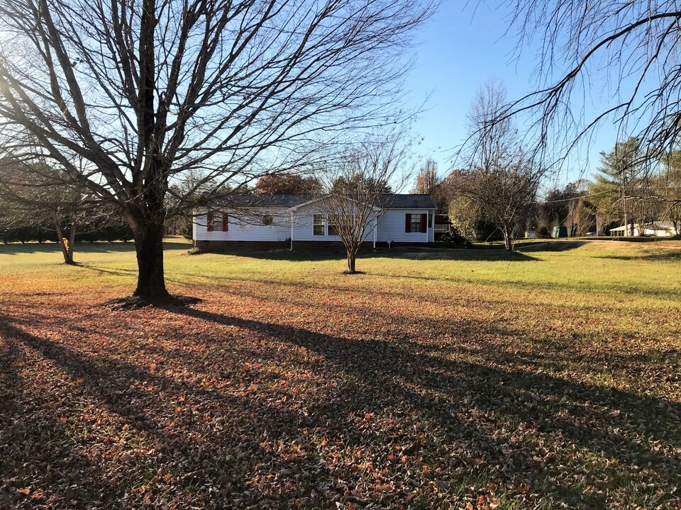 186 Longview Rd in Statesville, NC - Building Photo