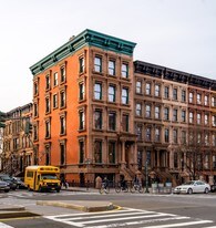 241 Lenox Ave in New York, NY - Building Photo