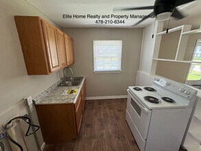 1073 Haywood Rd in Macon, GA - Building Photo - Building Photo