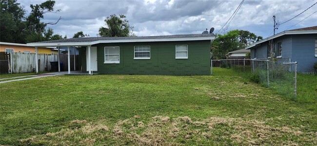 5205 S 82nd St in Tampa, FL - Building Photo - Building Photo