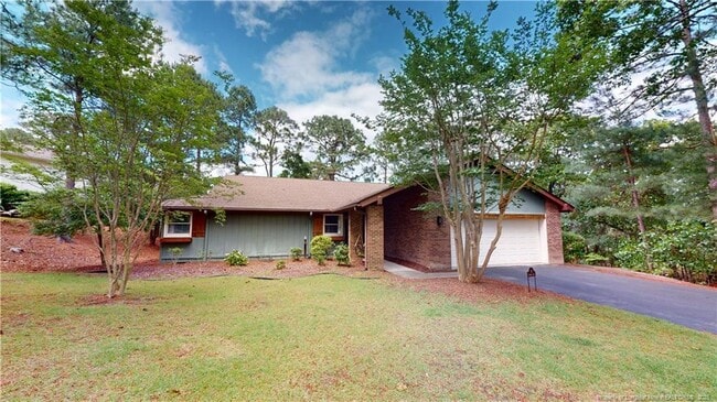 property at 10 Emerald Ln