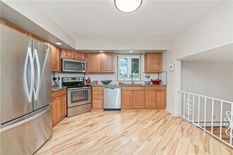 75 Old Meadow Dr in Rochester, NY - Building Photo - Building Photo