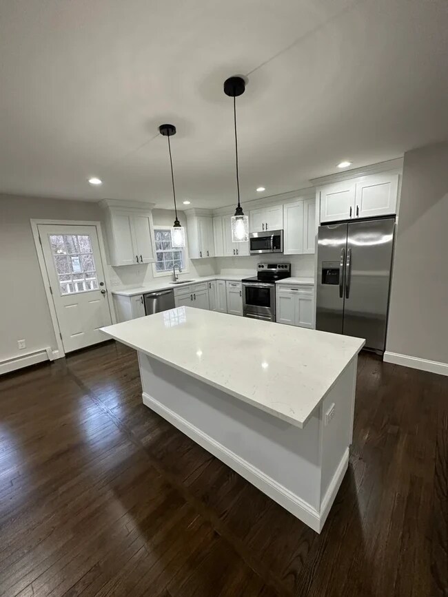 87 Holbrook Rd Rentals in Centereach, NY