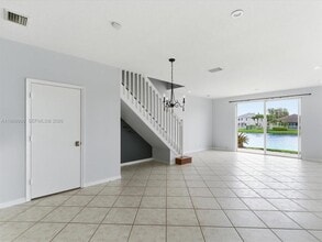3776 San Simeon Cir in Weston, FL - Foto de edificio - Building Photo
