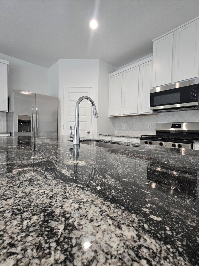 property at 2808 Lisburn Ter Ln