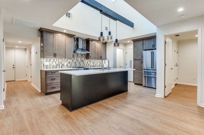 9805 Airline Rd in Dallas, TX - Foto de edificio - Building Photo