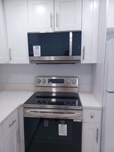 4165 SW 67th Ave in Davie, FL - Building Photo - Building Photo