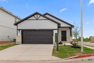 149 Cutleaf in San Marcos, TX - Building Photo - Building Photo