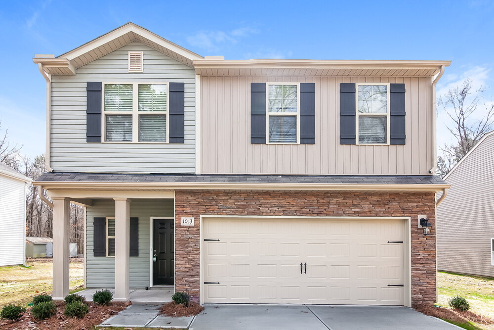 1013 Helms Rd in Charlotte, NC - Building Photo