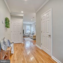 1222 E Eager St in Baltimore, MD - Building Photo - Building Photo