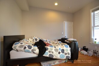 25 Allston St, Unit 1 in Boston, MA - Foto de edificio - Building Photo