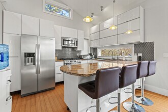 18 Rosedale St in Portland, ME - Building Photo - Building Photo