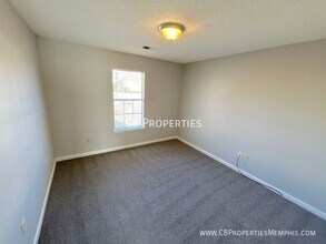 4267 Kings Valley Cove E in Memphis, TN - Building Photo - Building Photo