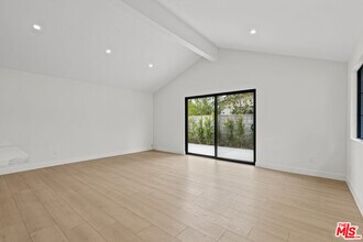 17154 Rinaldi St in Los Angeles, CA - Building Photo - Building Photo