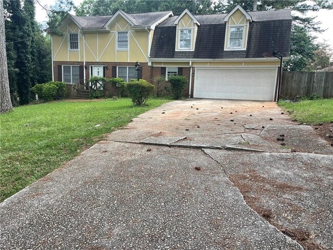 1675 Lake Lucerne Rd SW in Lilburn, GA - Building Photo - Building Photo