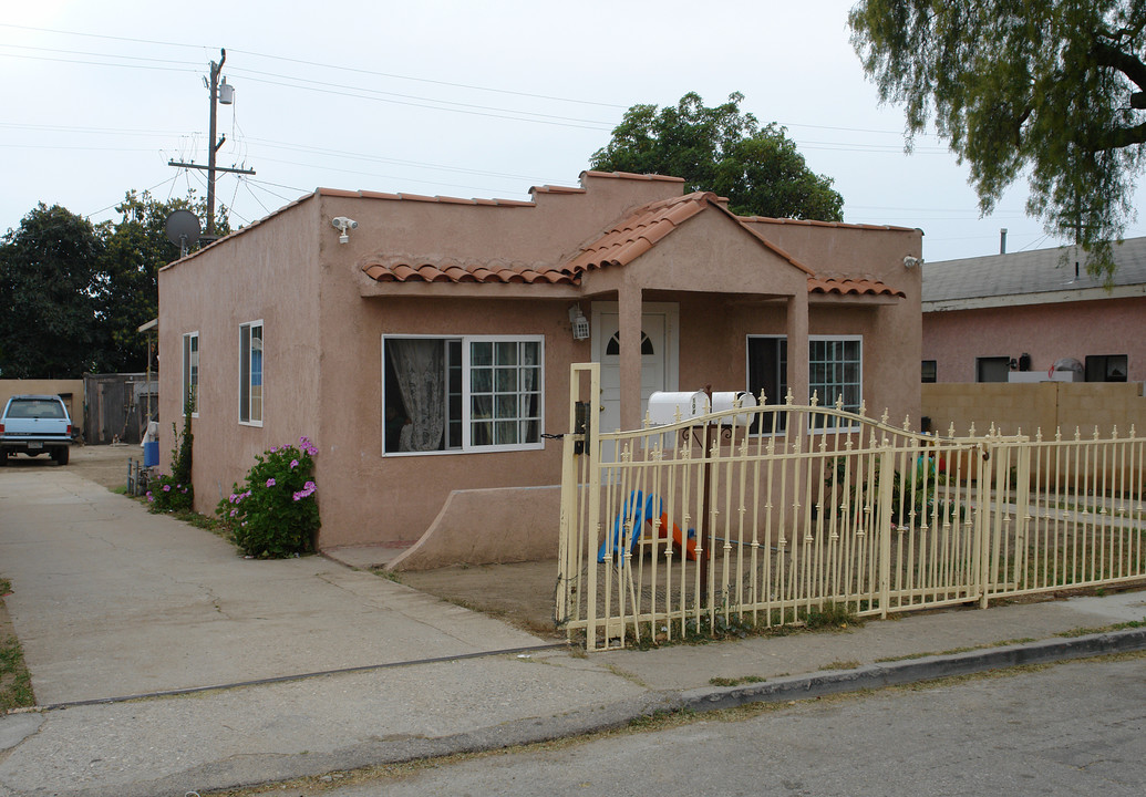 106 Sunnyway Dr in Ventura, CA - Building Photo