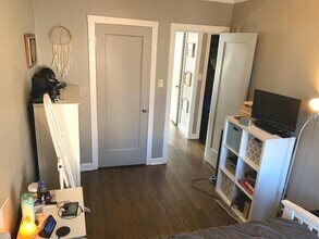 1056 W Thorndale Ave in Chicago, IL - Building Photo - Building Photo