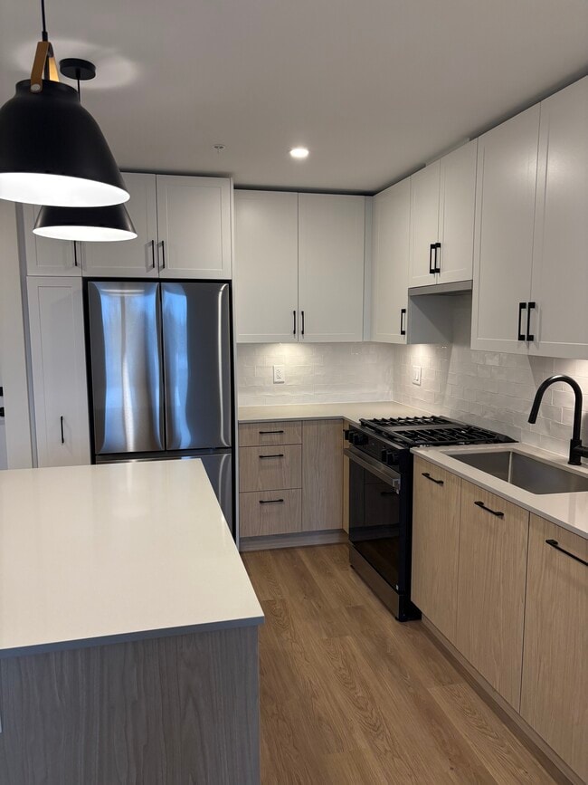 27215 Aldergrove Town Centre Dr in Langley, BC - Building Photo - Building Photo