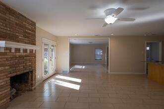 6560 Lafayette Way in Dallas, TX - Building Photo - Building Photo