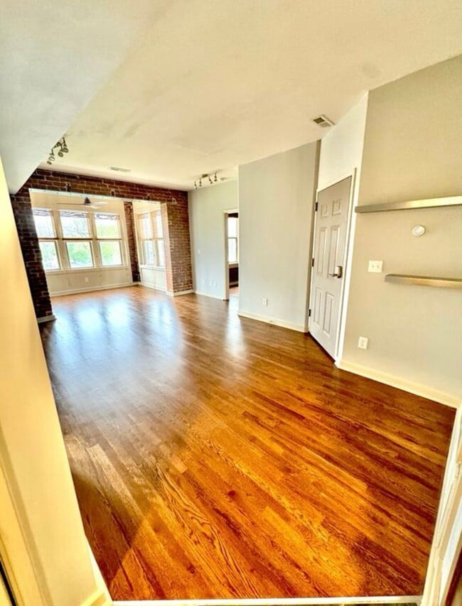 200 E 43rd St in Kansas City, MO - Building Photo - Building Photo