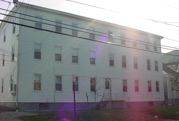 148-152 Bradford St in Bristol, RI - Building Photo