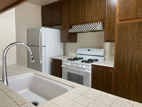 6434 Auburn Blvd in Citrus Heights, CA - Building Photo - Building Photo