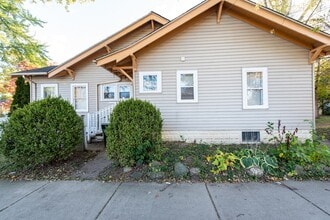 964 N Lewis Ave in Waukegan, IL - Building Photo - Building Photo