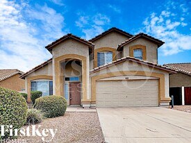 7323 E Navarro Ave in Mesa, AZ - Building Photo