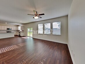 3192 Bridge Haven Dr in Zephyrhills, FL - Foto de edificio - Building Photo