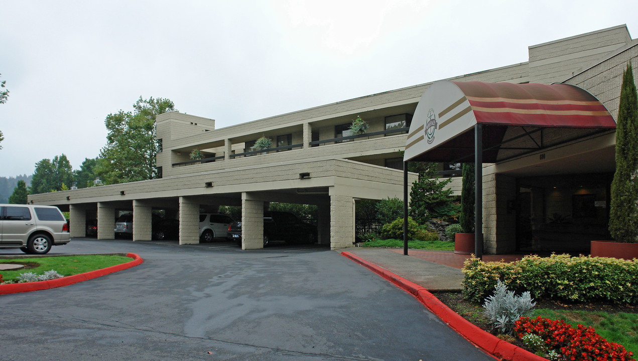 Waverly Yacht Club Condos in Portland, OR - Building Photo