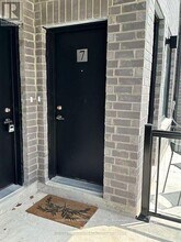 3538 Colonial Dr in Mississauga, ON - Building Photo - Building Photo