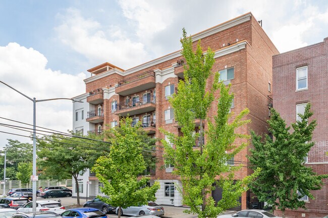 69-14 41st Ave in Woodside, NY - Building Photo - Building Photo