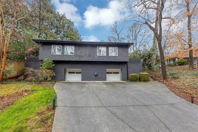 546 Allen Rd NE in Atlanta, GA - Building Photo - Building Photo