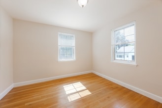 356 Lexington St in Watertown, MA - Building Photo - Building Photo